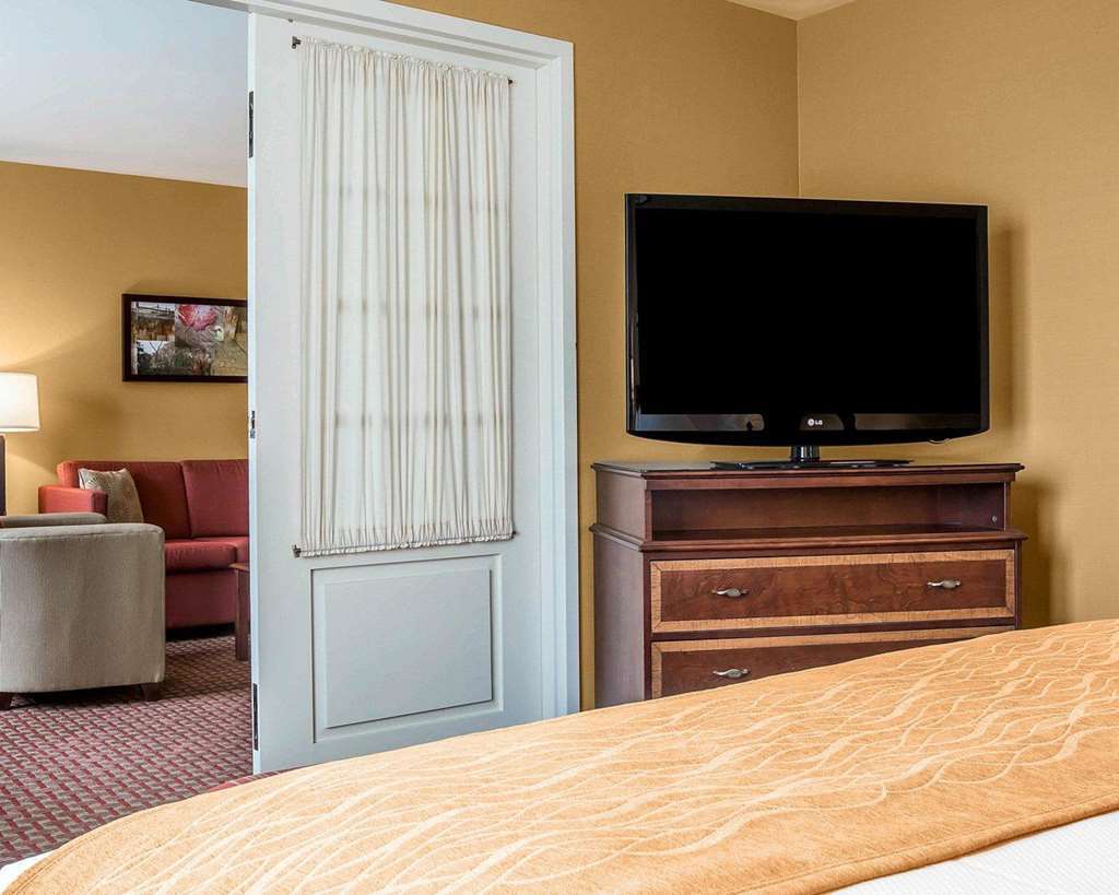 Comfort Inn & Suites Near Burke Mountain Saint Johnsbury Room photo